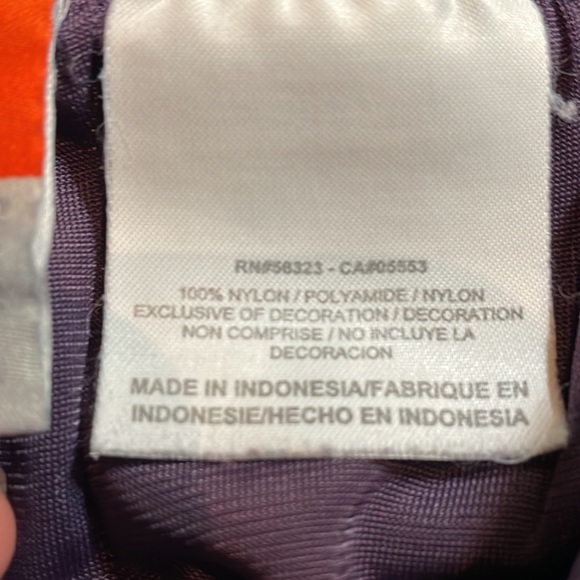 Nike Pair Shorts - Picture 7 of 11